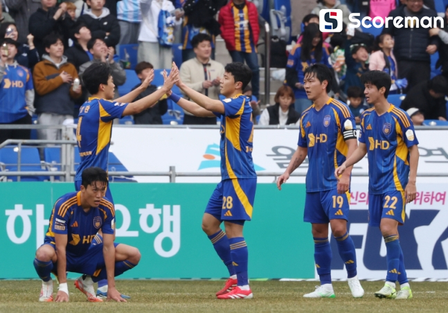 울산, 전북에 2025년 첫 패 안기고 ' 현대가 더비' 승